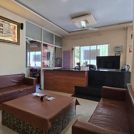 Hotel Maheshwari Green'S Ujjain Esterno foto