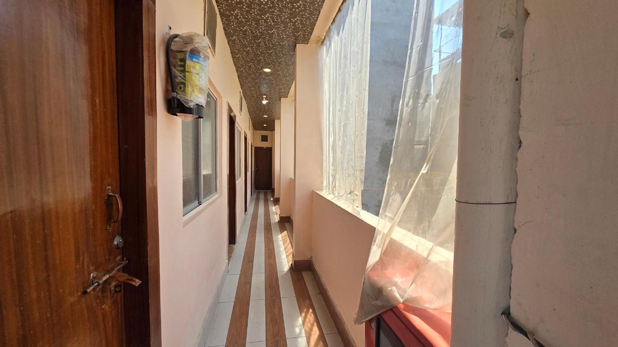 Hotel Maheshwari Green'S Ujjain Esterno foto